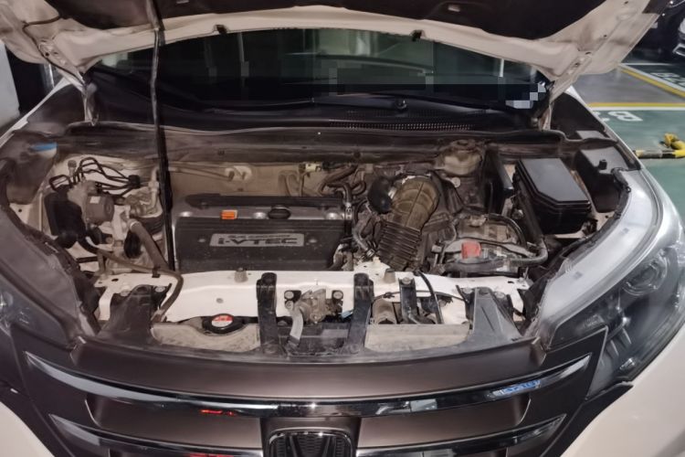Used Honda CR-V 2012 2.4L four-wheel drive luxury version Engine Bay