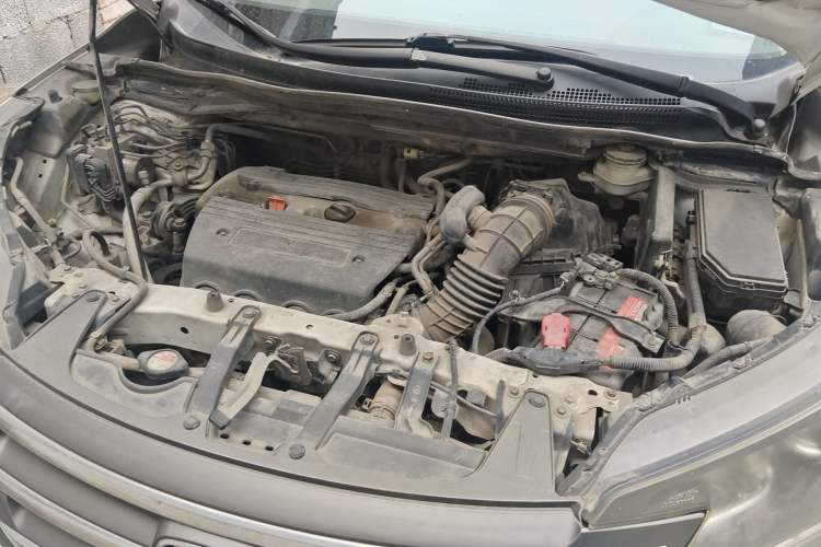Used Honda CR-V 2012 2.4L four-wheel drive luxury version Engine Bay