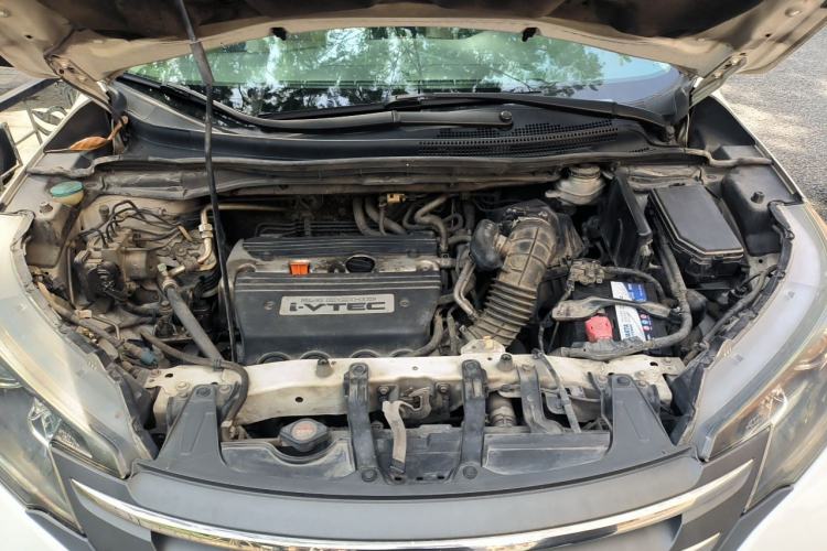 Used Honda CR-V 2012 2.4L four-wheel drive luxury version Engine Bay