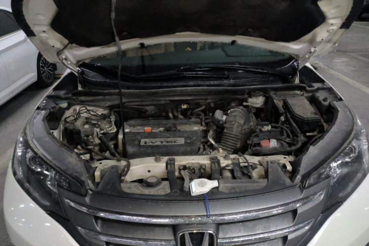 Used Honda CR-V 2012 2.4L four-wheel drive luxury version Engine Bay