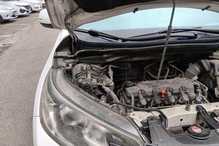 Used Honda CR-V 2012 2.0L two-wheel drive urban version Engine Bay Right