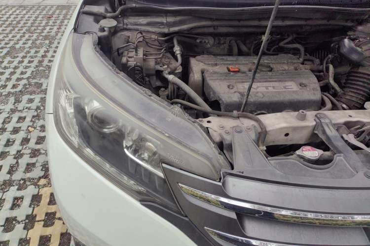 Used Honda CR-V 2012 2.4L four-wheel drive luxury version Engine Bay Right