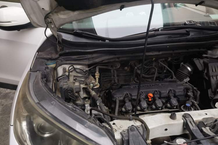 Used Honda CR-V 2012 2.0L two-wheel drive urban version Engine Bay Right