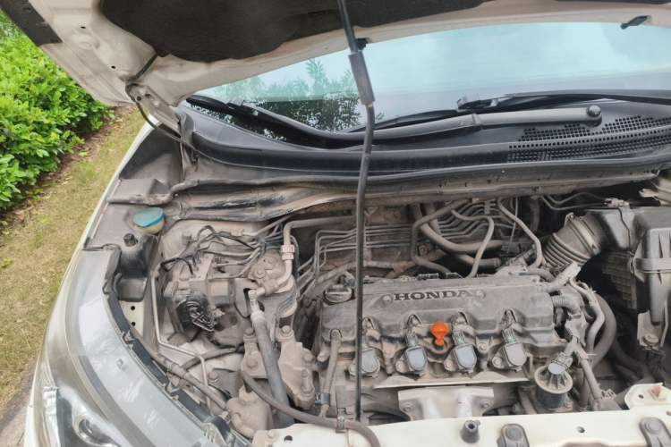 Used Honda CR-V 2012 2.0L two-wheel drive urban version Engine Bay Right