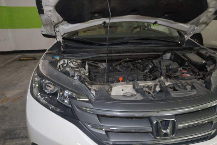 Used Honda CR-V 2012 2.0L two-wheel drive urban version Engine Bay Right