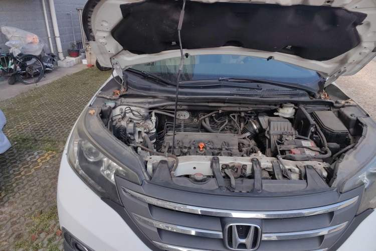Used Honda CR-V 2012 2.0L two-wheel drive urban version Engine Bay Right