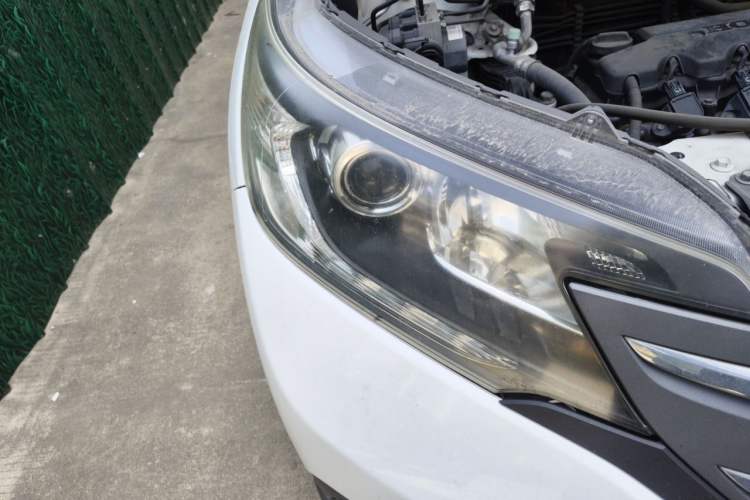 Used Honda CR-V 2012 2.0L two-wheel drive urban version Engine Bay Right