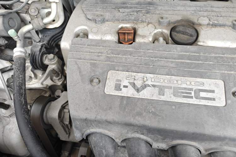Used Honda CR-V 2012 2.4L four-wheel drive luxury version Engine Bay Right