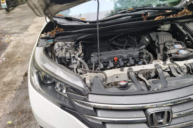 Used Honda CR-V 2012 2.0L two-wheel drive urban version Engine Bay Right