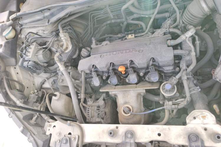 Used Honda CR-V 2012 2.0L two-wheel drive urban version Engine Bay Right