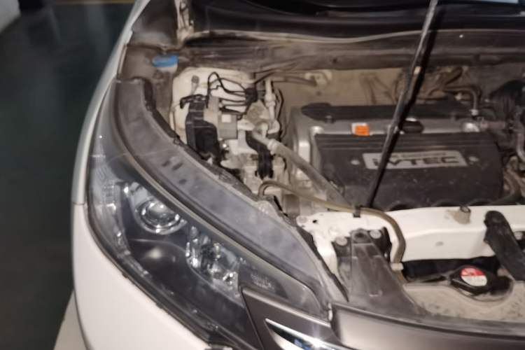 Used Honda CR-V 2012 2.4L four-wheel drive luxury version Engine Bay Right