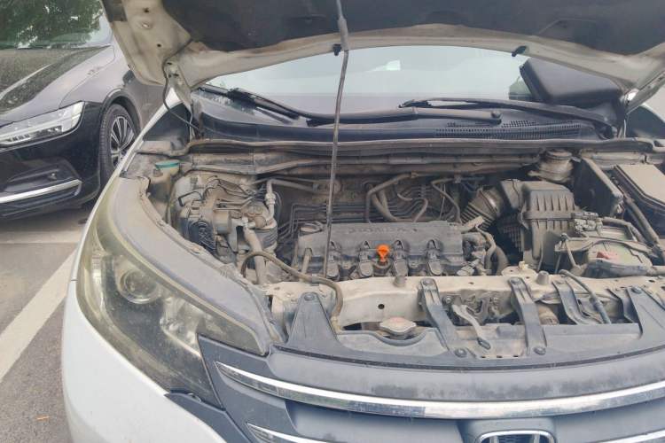 Used Honda CR-V 2012 2.0L two-wheel drive urban version Engine Bay Right