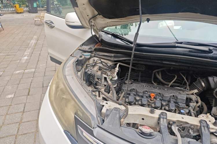 Used Honda CR-V 2012 2.0L two-wheel drive urban version Engine Bay Right