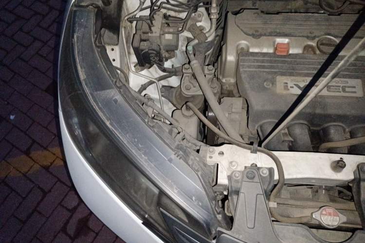 Used Honda CR-V 2012 2.4L four-wheel drive luxury version Engine Bay Right