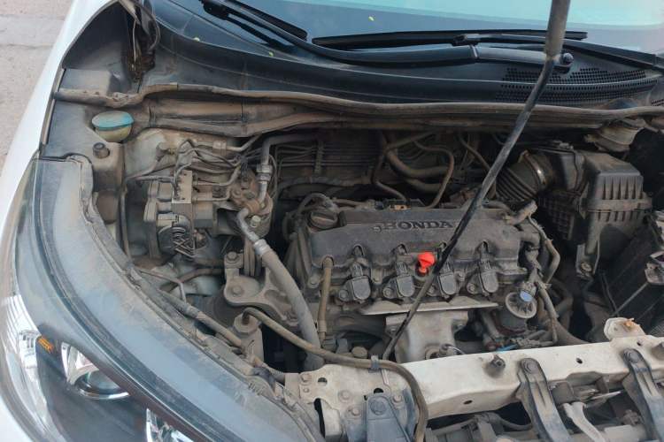 Used Honda CR-V 2012 2.0L two-wheel drive urban version Engine Bay Right