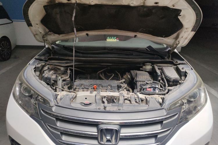 Used Honda CR-V 2012 2.0L two-wheel drive urban version Engine Bay