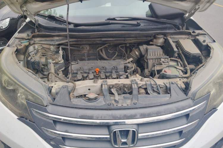 Used Honda CR-V 2012 2.0L two-wheel drive urban version Engine Bay