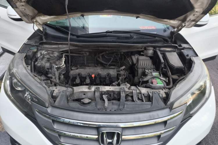 Used Honda CR-V 2012 2.0L two-wheel drive urban version Engine Bay