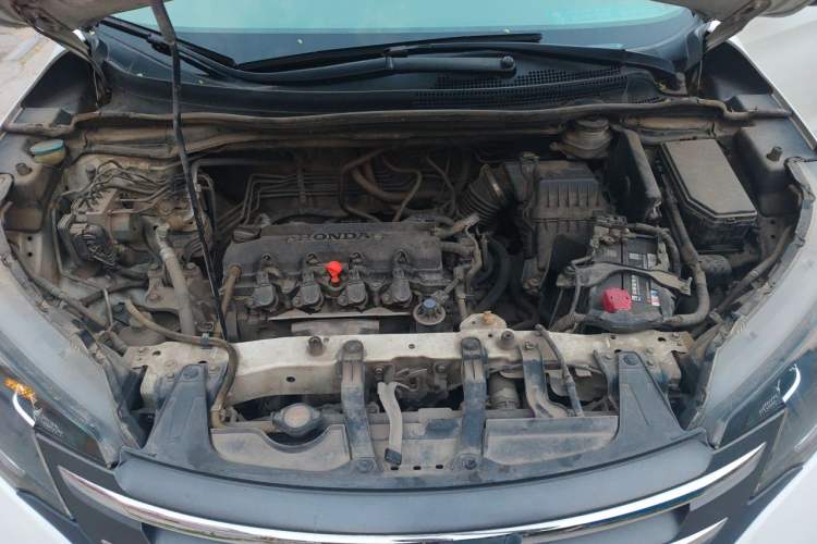Used Honda CR-V 2012 2.0L two-wheel drive urban version Engine Bay