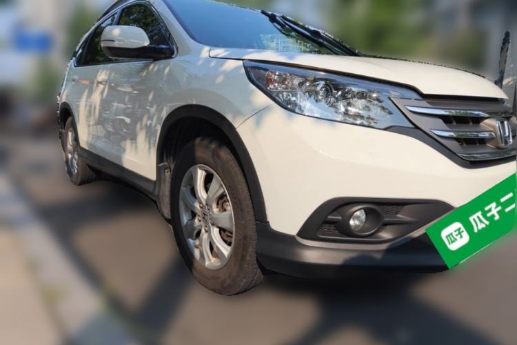 Used Honda CR-V 2012 2.0L two-wheel drive urban version Front Right 45 Deg