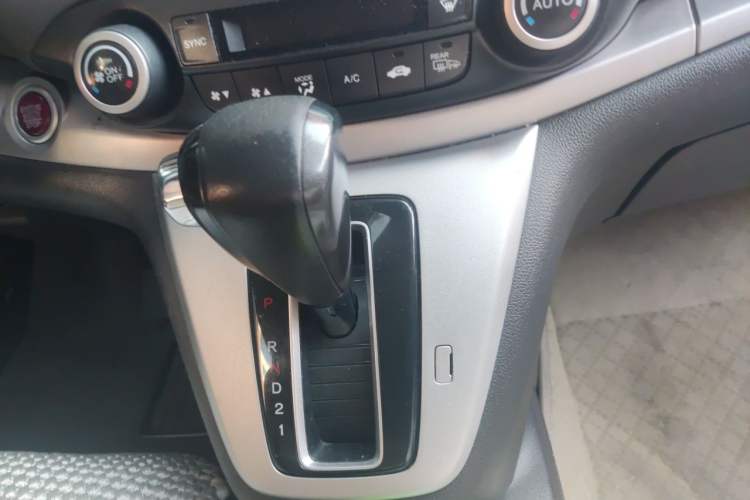Used Honda CR-V 2012 2.4L four-wheel drive luxury version Gear Lever
