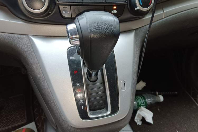 Used Honda CR-V 2012 2.0L two-wheel drive urban version Gear Lever