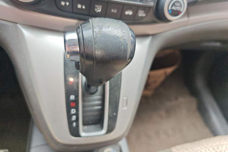 Used Honda CR-V 2012 2.4L four-wheel drive luxury version Gear Lever