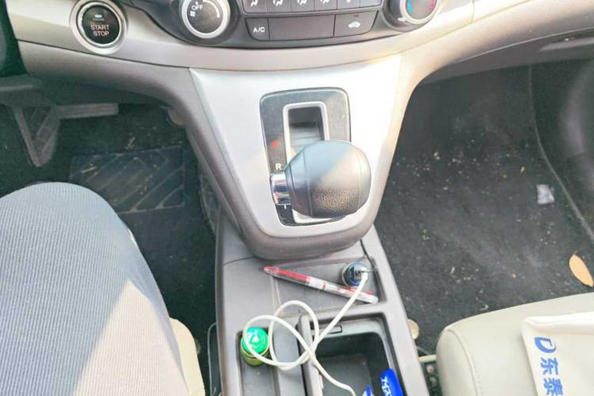 Used Honda CR-V 2012 2.0L two-wheel drive urban version Gear Lever