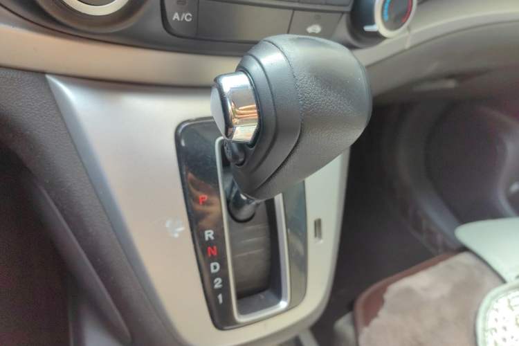 Used Honda CR-V 2012 2.0L two-wheel drive urban version Gear Lever