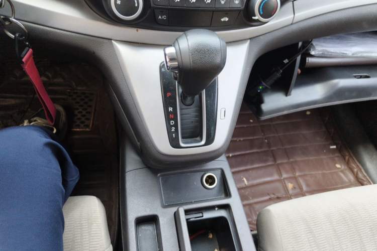 Used Honda CR-V 2012 2.0L two-wheel drive urban version Gear Lever