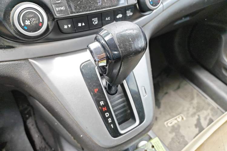 Used Honda CR-V 2012 2.0L two-wheel drive urban version Gear Lever
