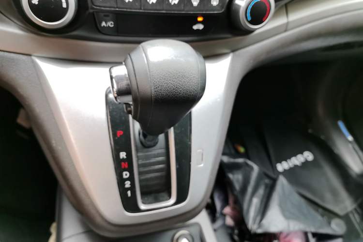 Used Honda CR-V 2012 2.0L two-wheel drive urban version Gear Lever