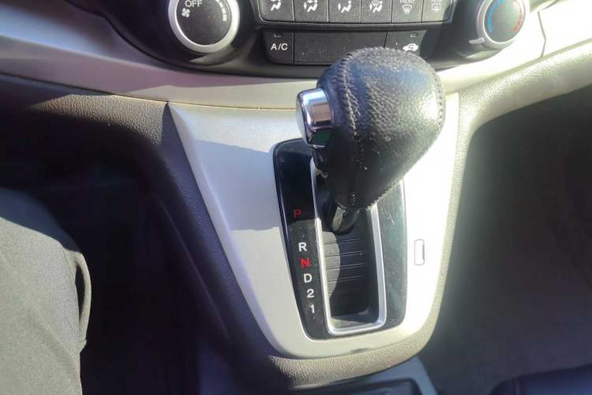 Used Honda CR-V 2012 2.0L two-wheel drive urban version Gear Lever