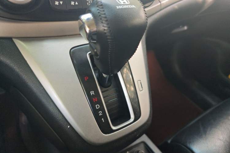 Used Honda CR-V 2012 2.4L four-wheel drive luxury version Gear Lever