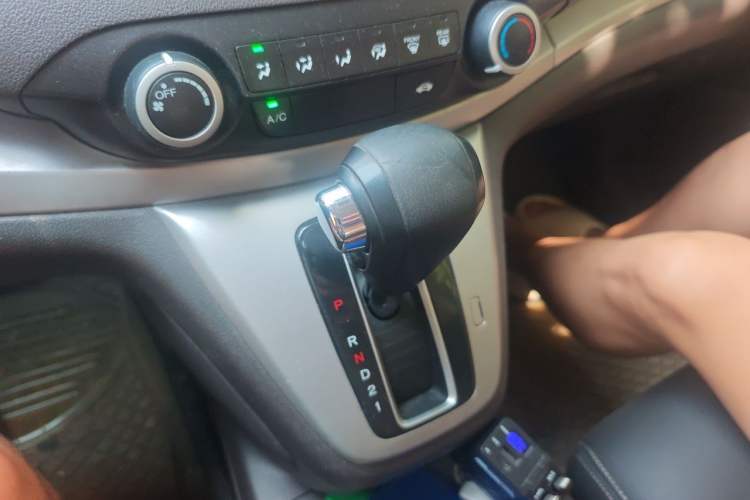 Used Honda CR-V 2012 2.0L two-wheel drive urban version Gear Lever