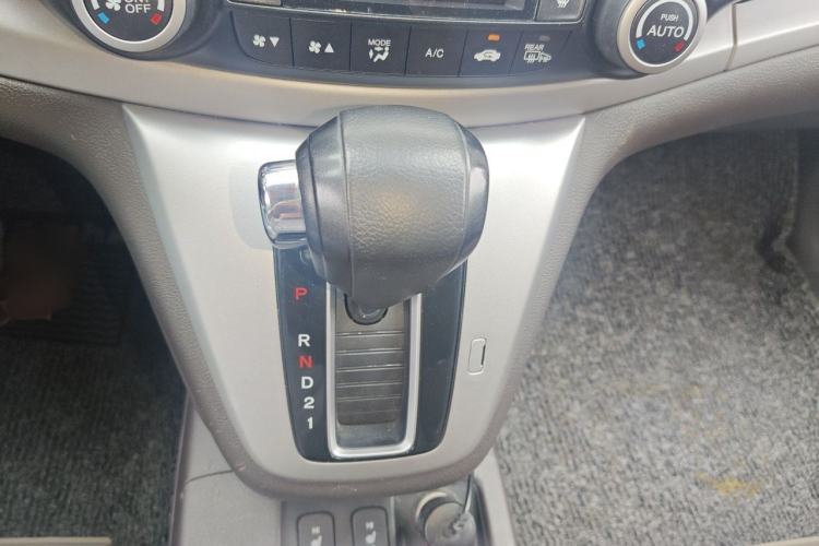 Used Honda CR-V 2012 2.4L four-wheel drive luxury version Gear Lever