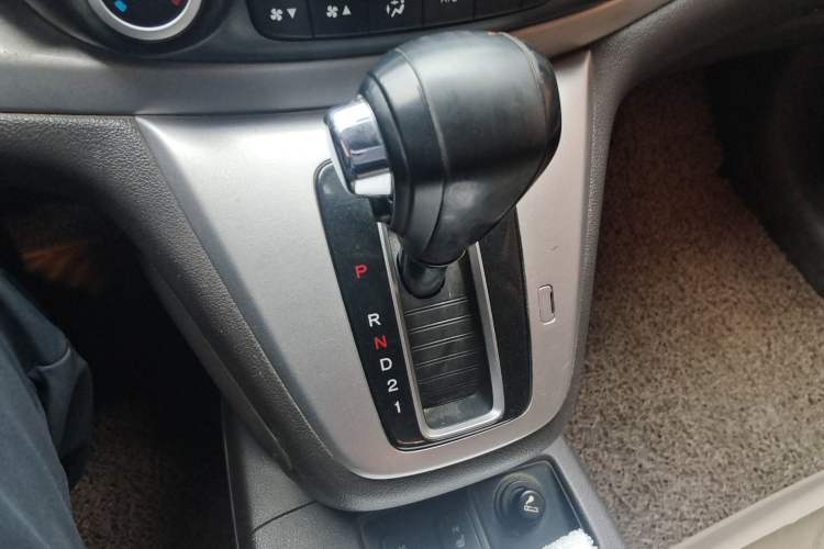 Used Honda CR-V 2012 2.4L four-wheel drive luxury version Gear Lever