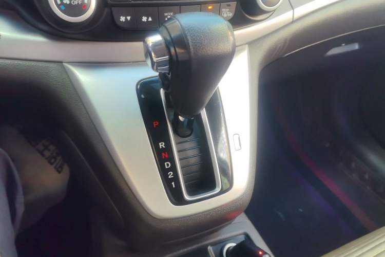 Used Honda CR-V 2012 2.4L four-wheel drive luxury version Gear Lever