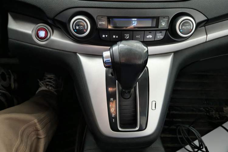 Used Honda CR-V 2012 2.4L four-wheel drive luxury version Gear Lever
