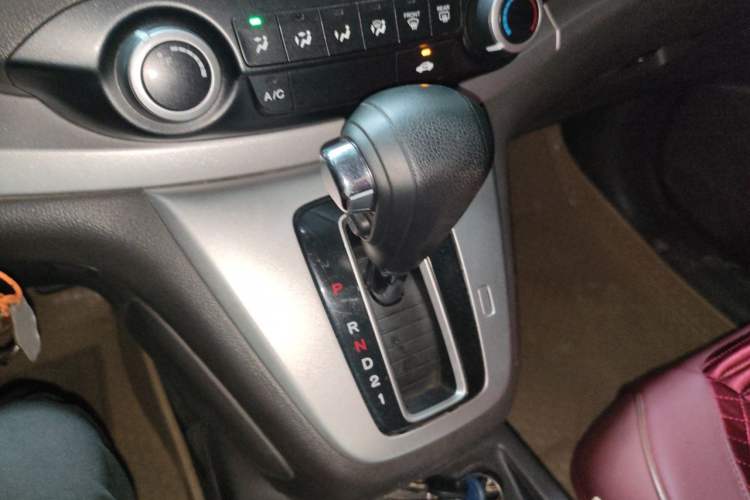 Used Honda CR-V 2012 2.0L two-wheel drive urban version Gear Lever