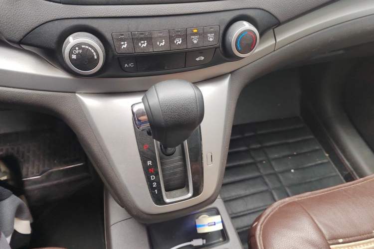 Used Honda CR-V 2012 2.0L two-wheel drive urban version Gear Lever