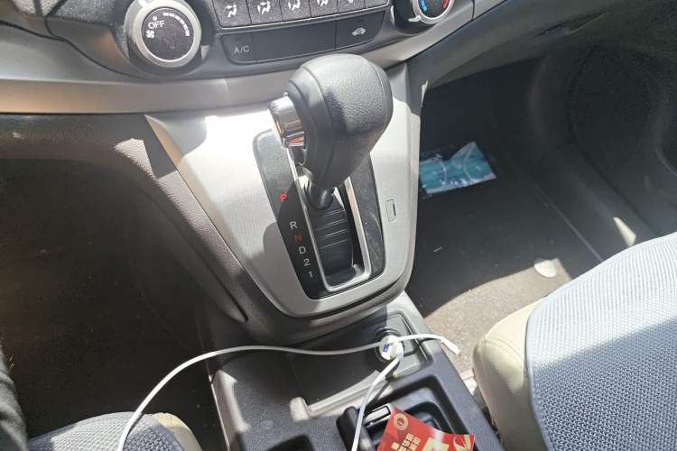 Used Honda CR-V 2012 2.0L two-wheel drive urban version Gear Lever