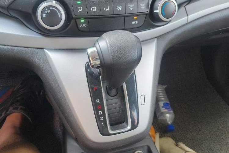 Used Honda CR-V 2012 2.0L two-wheel drive urban version Gear Lever