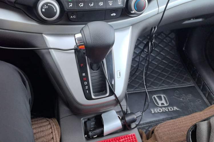 Used Honda CR-V 2012 2.0L two-wheel drive urban version Gear Lever