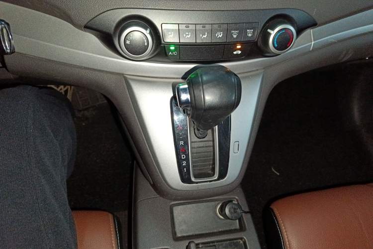 Used Honda CR-V 2012 2.0L two-wheel drive urban version Gear Lever