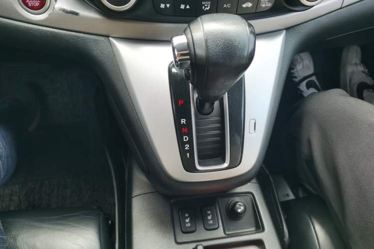 Used Honda CR-V 2012 2.4L four-wheel drive luxury version Gear Lever