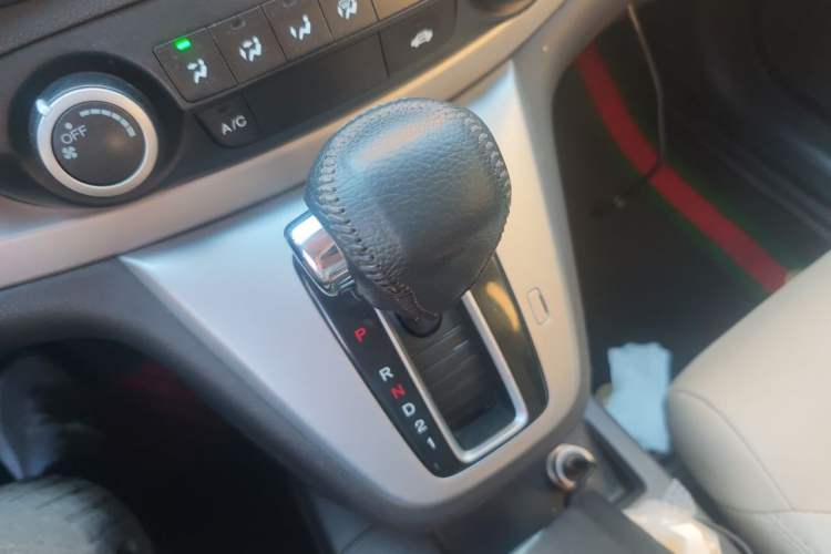 Used Honda CR-V 2012 2.0L two-wheel drive urban version Gear Lever