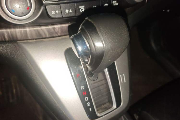 Used Honda CR-V 2012 2.4L Four-Wheel Drive Prestige Navigation Edition Gear Lever