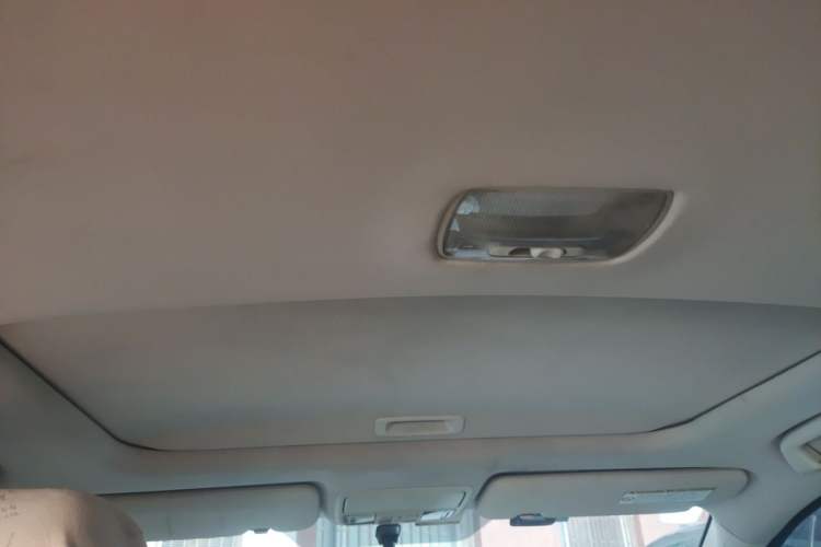 Used Honda CR-V 2012 2.4L four-wheel drive luxury version Headliner