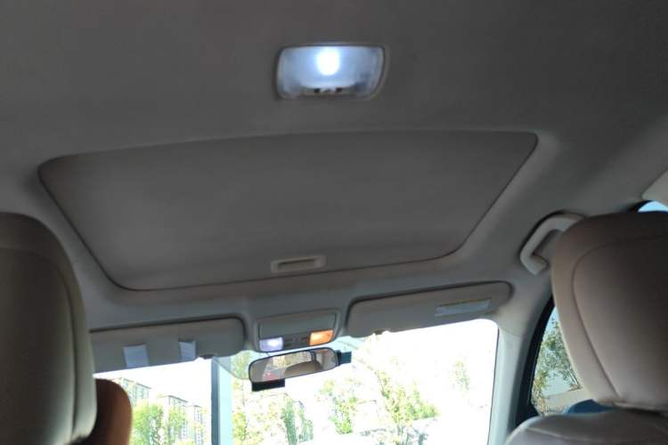 Used Honda CR-V 2012 2.4L four-wheel drive luxury version Headliner